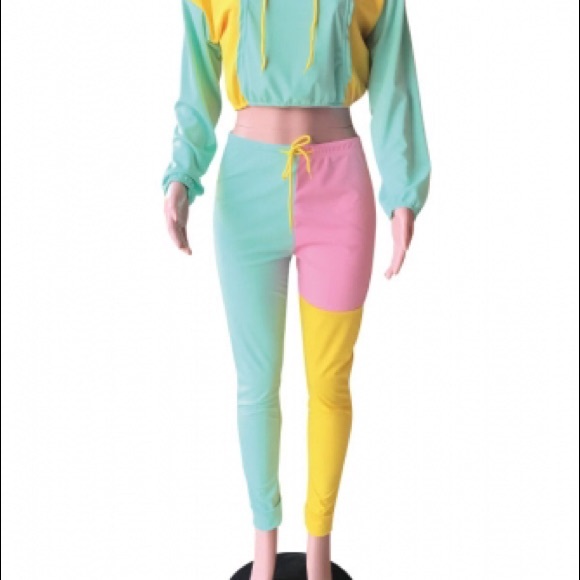 Women’s Patched Pantsset - Picture 3 of 5